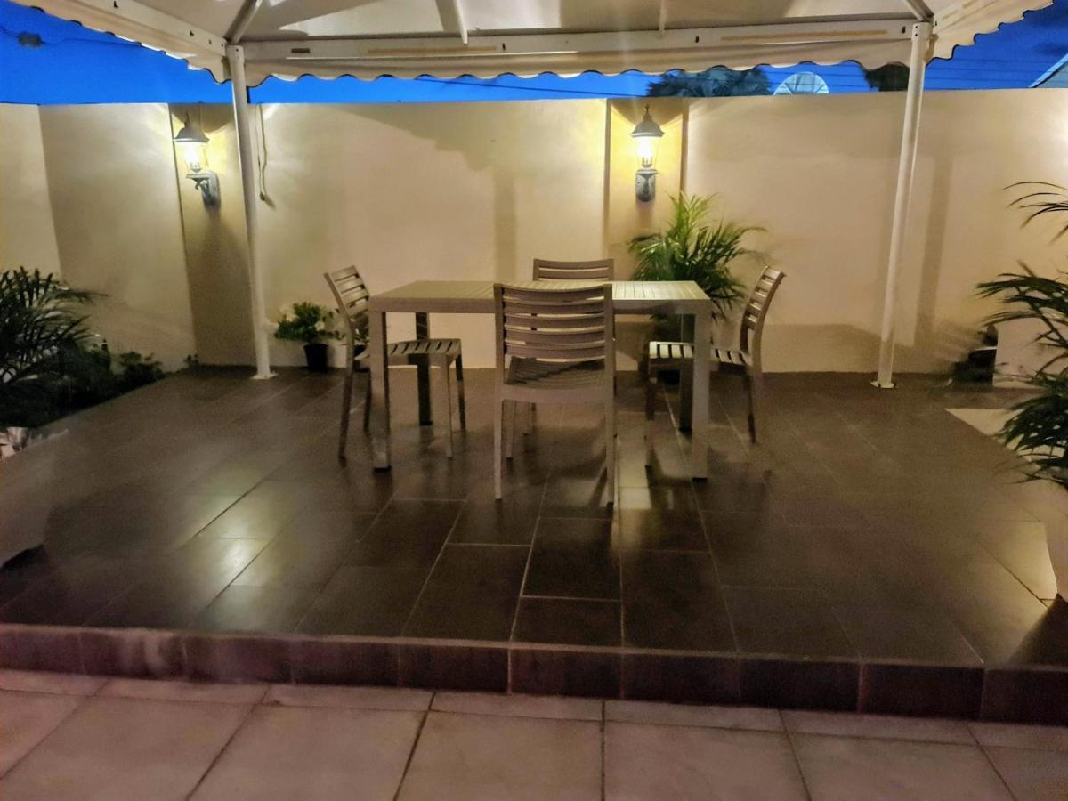Sandpiper Beach Apartments شاطئ بالم المظهر الخارجي الصورة